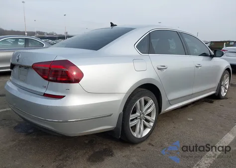 2017 Volkswagen Passat 1.8T Se z USA, uszkodzony, nr VIN 1VWGT7A36HC004424